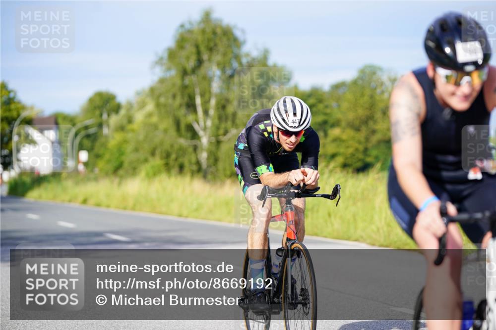 31.08.2025 - Elbe Triathlon Hamburg Michael Burmester http://msf.ph/oto/8669192 31.08.2025 09:51:26 Radfahren 446, 447, 456, 557, 693, 769, 796, 801, 810, 814, 879 meine-sportfotos.de
