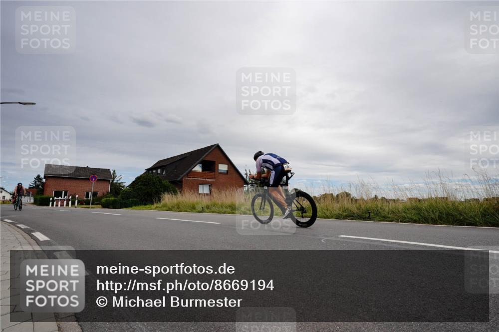 31.08.2025 - Elbe Triathlon Hamburg Michael Burmester http://msf.ph/oto/8669194 31.08.2025 14:11:29 Radfahren 129 meine-sportfotos.de