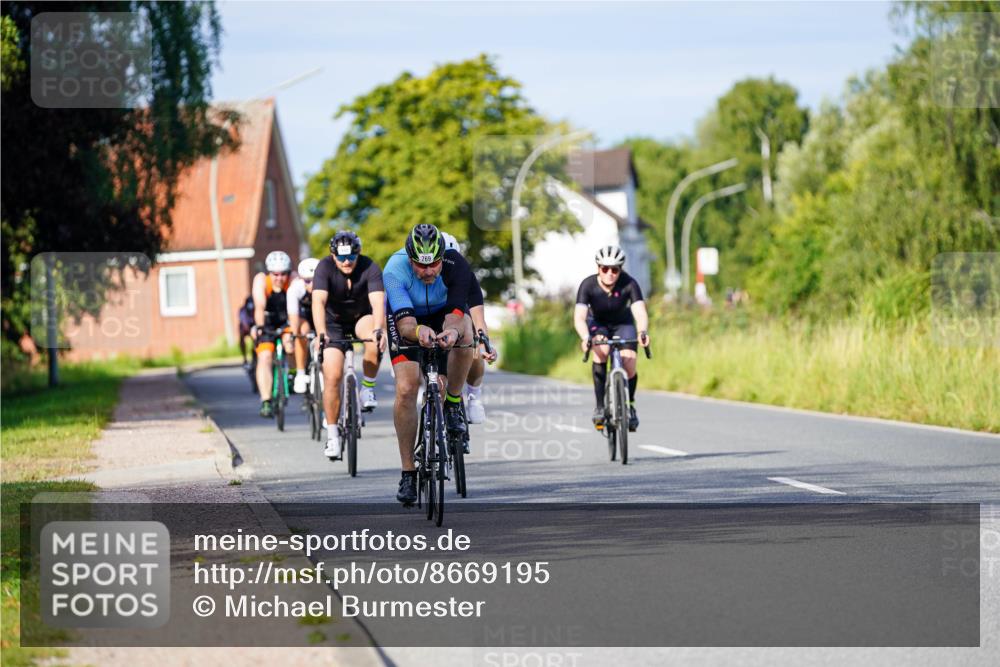 31.08.2025 - Elbe Triathlon Hamburg Michael Burmester http://msf.ph/oto/8669195 31.08.2025 09:51:28 Radfahren 446, 447, 557, 693, 769, 796, 801, 814, 818, 879 meine-sportfotos.de
