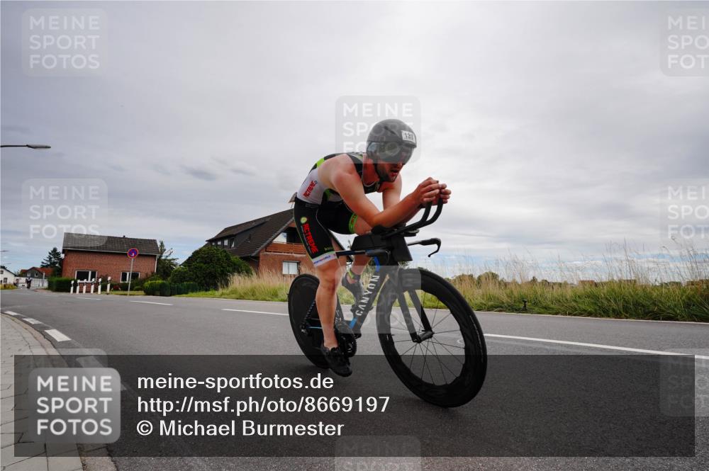 31.08.2025 - Elbe Triathlon Hamburg Michael Burmester http://msf.ph/oto/8669197 31.08.2025 14:11:34 Radfahren 131 meine-sportfotos.de