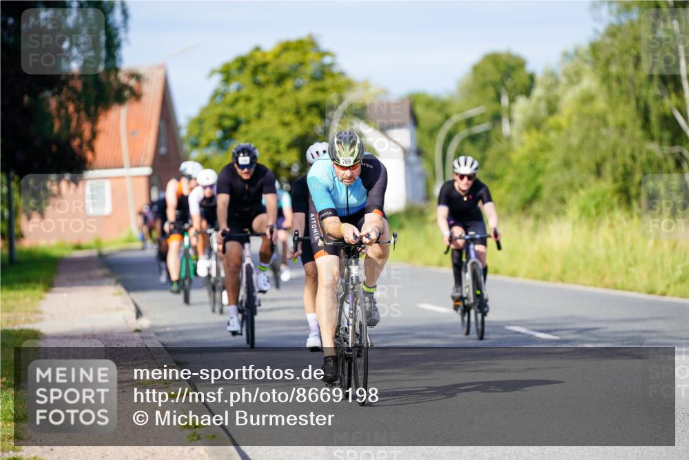 31.08.2025 - Elbe Triathlon Hamburg Michael Burmester http://msf.ph/oto/8669198 31.08.2025 09:51:29 Radfahren 446, 447, 557, 693, 752, 769, 796, 801, 814, 818, 836, 879 meine-sportfotos.de