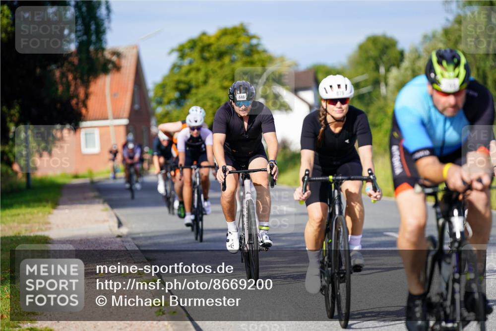 31.08.2025 - Elbe Triathlon Hamburg Michael Burmester http://msf.ph/oto/8669200 31.08.2025 09:51:30 Radfahren 446, 493, 557, 693, 752, 769, 801, 814, 818, 836, 879 meine-sportfotos.de