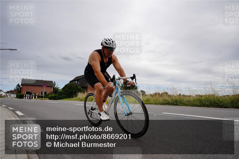 31.08.2025 - Elbe Triathlon Hamburg Michael Burmester http://msf.ph/oto/8669201 31.08.2025 14:11:40 Radfahren 131 meine-sportfotos.de