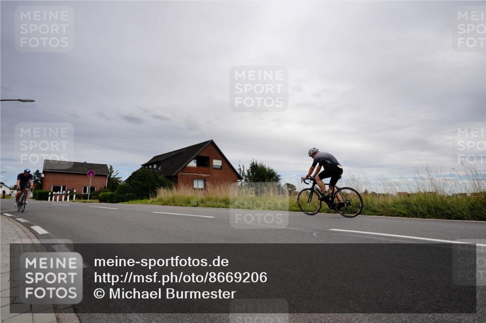 31.08.2025 - Elbe Triathlon Hamburg Michael Burmester http://msf.ph/oto/8669206 31.08.2025 14:11:48 Radfahren 163 meine-sportfotos.de