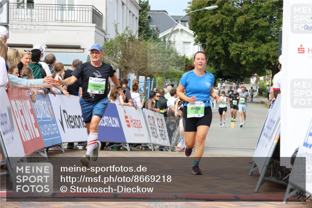 31.08.2025 - 21. Blankeneser Heldenlauf Strokosch-Dieckow http://msf.ph/oto/8669218 31.08.2025 11:13:28 Ziel 3090, 3125, 3152, 3721 meine-sportfotos.de