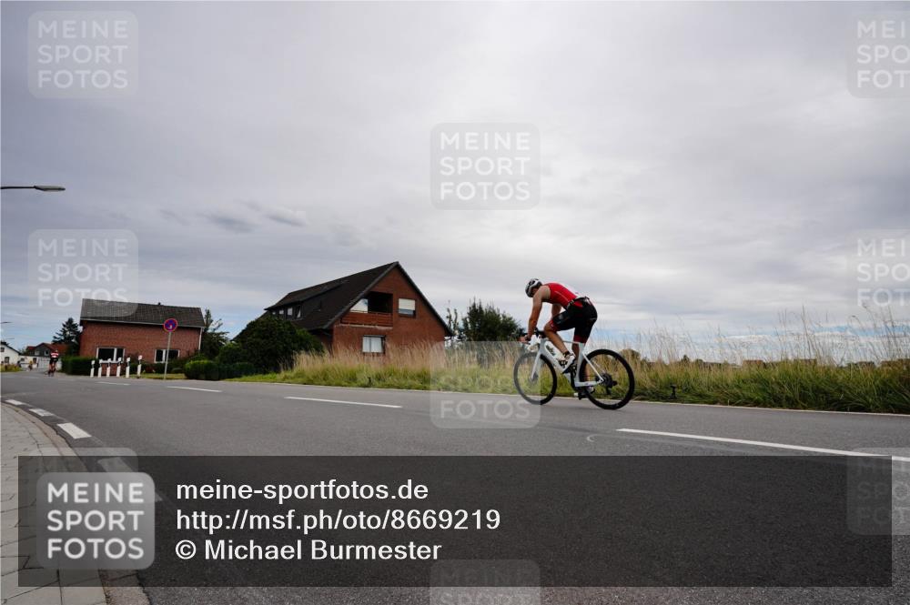 31.08.2025 - Elbe Triathlon Hamburg Michael Burmester http://msf.ph/oto/8669219 31.08.2025 14:12:12 Radfahren 146 meine-sportfotos.de