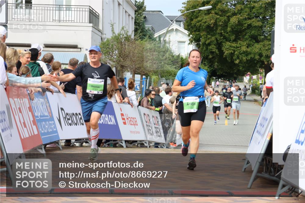 31.08.2025 - 21. Blankeneser Heldenlauf Strokosch-Dieckow http://msf.ph/oto/8669227 31.08.2025 11:13:28 Ziel 3090, 3125, 3152, 3721 meine-sportfotos.de