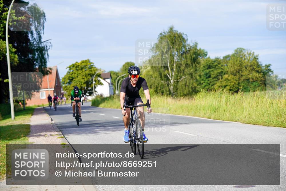 31.08.2025 - Elbe Triathlon Hamburg Michael Burmester http://msf.ph/oto/8669251 31.08.2025 09:51:42 Radfahren 482, 512, 529, 849, 890 meine-sportfotos.de