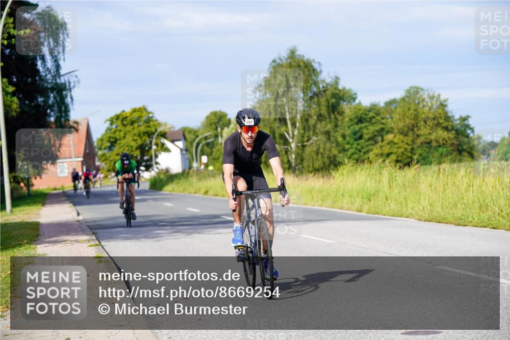 31.08.2025 - Elbe Triathlon Hamburg Michael Burmester http://msf.ph/oto/8669254 31.08.2025 09:51:42 Radfahren 482, 512, 529, 849, 890 meine-sportfotos.de