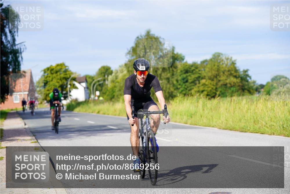 31.08.2025 - Elbe Triathlon Hamburg Michael Burmester http://msf.ph/oto/8669256 31.08.2025 09:51:42 Radfahren 482, 512, 529, 849, 890 meine-sportfotos.de