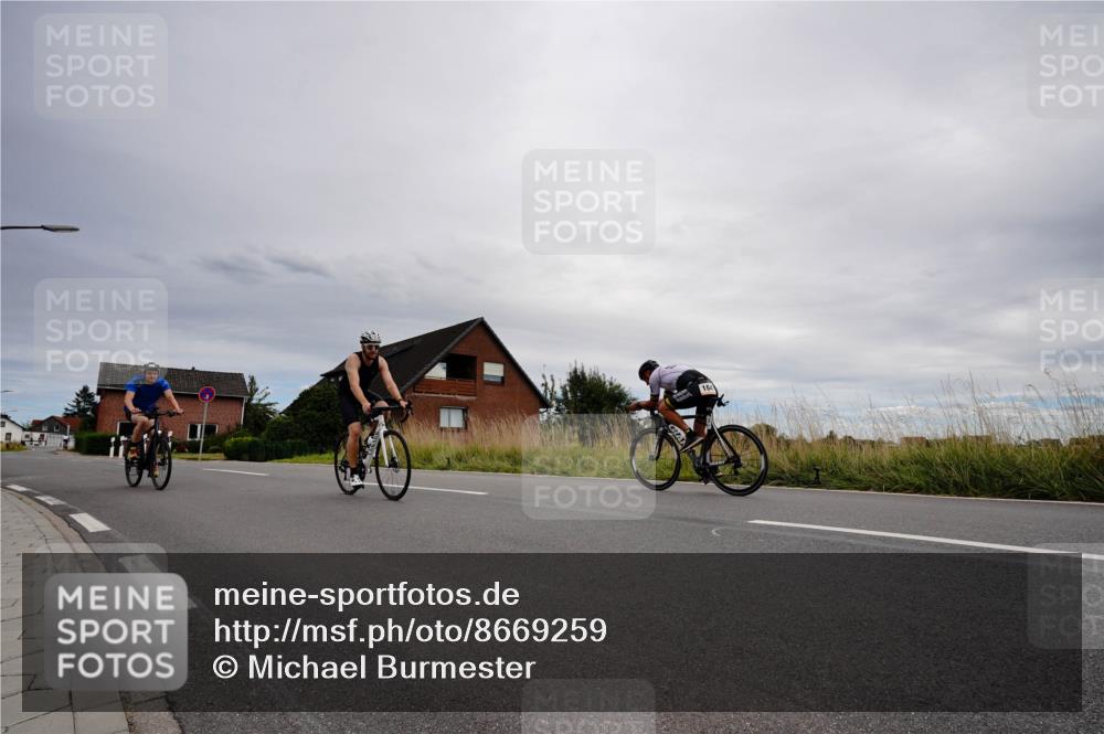 31.08.2025 - Elbe Triathlon Hamburg Michael Burmester http://msf.ph/oto/8669259 31.08.2025 14:13:05 Radfahren 124, 133, 149, 155 meine-sportfotos.de