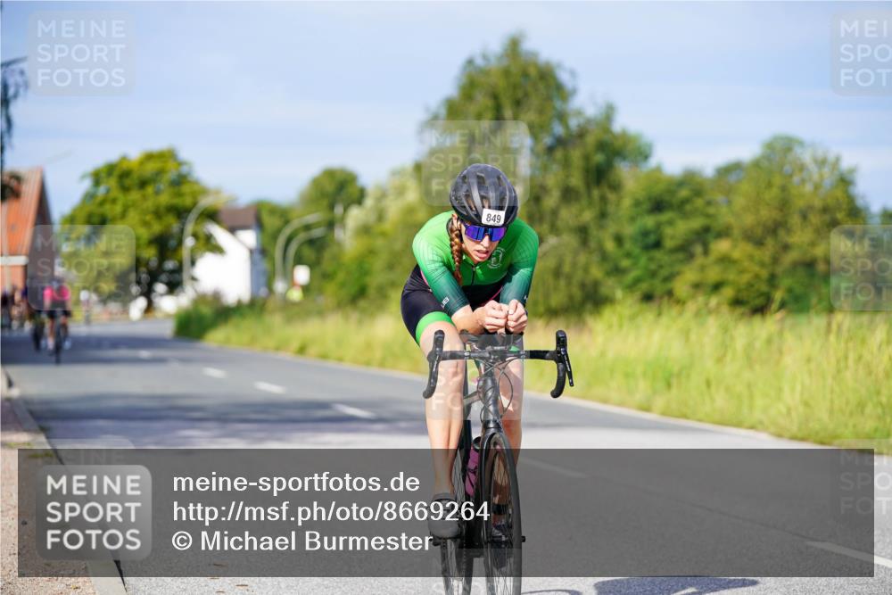 31.08.2025 - Elbe Triathlon Hamburg Michael Burmester http://msf.ph/oto/8669264 31.08.2025 09:51:44 Radfahren 482, 512, 561, 806, 849 meine-sportfotos.de