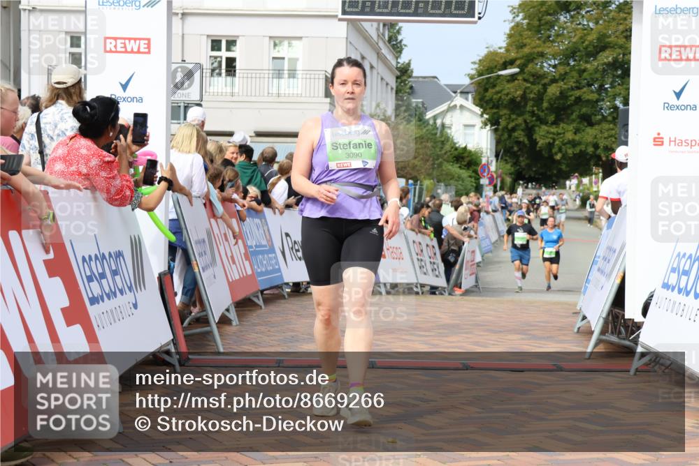 31.08.2025 - 21. Blankeneser Heldenlauf Strokosch-Dieckow http://msf.ph/oto/8669266 31.08.2025 11:13:23 Ziel 3311, 3090, 3054, 3319, 3327 meine-sportfotos.de