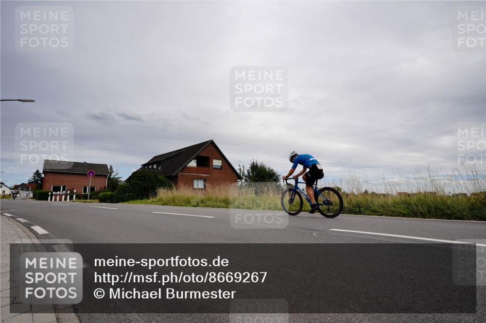 31.08.2025 - Elbe Triathlon Hamburg Michael Burmester http://msf.ph/oto/8669267 31.08.2025 14:13:09 Radfahren 133 meine-sportfotos.de