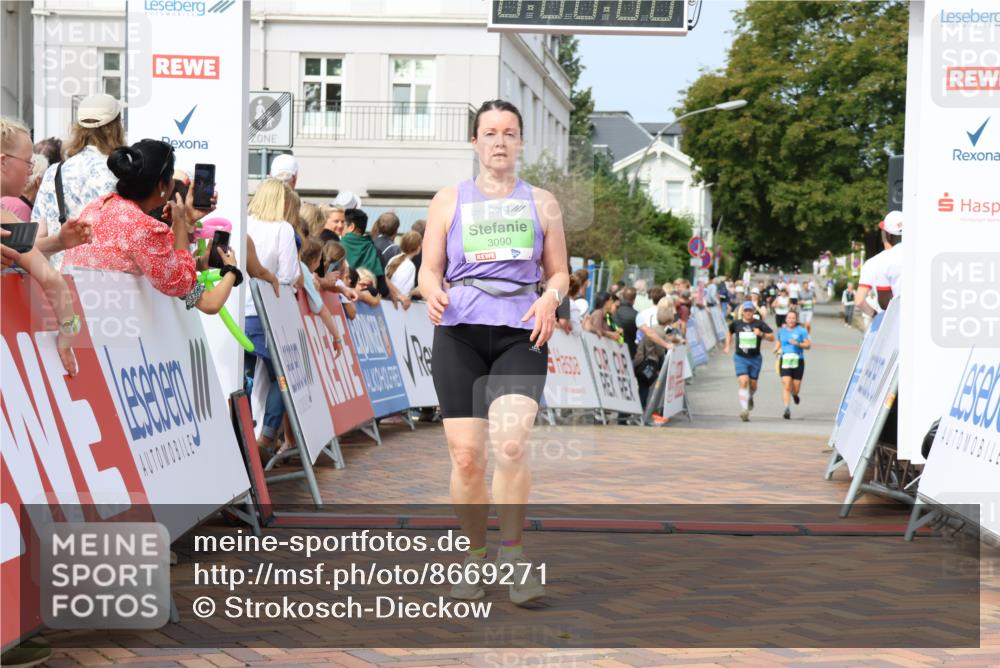 31.08.2025 - 21. Blankeneser Heldenlauf Strokosch-Dieckow http://msf.ph/oto/8669271 31.08.2025 11:13:23 Ziel 3311, 3090, 3054, 3319, 3327 meine-sportfotos.de
