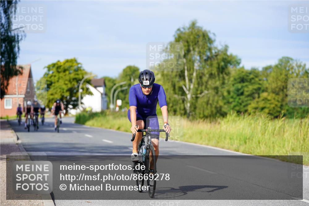 31.08.2025 - Elbe Triathlon Hamburg Michael Burmester http://msf.ph/oto/8669278 31.08.2025 09:51:51 Radfahren 390, 561, 651, 806, 817 meine-sportfotos.de
