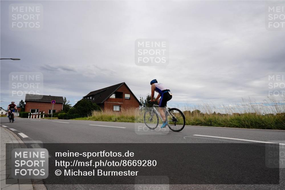31.08.2025 - Elbe Triathlon Hamburg Michael Burmester http://msf.ph/oto/8669280 31.08.2025 14:13:53 Radfahren 126, 156 meine-sportfotos.de