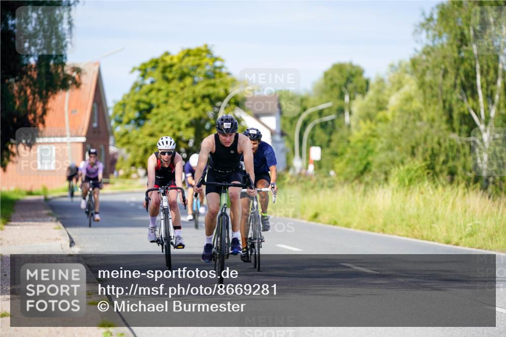 31.08.2025 - Elbe Triathlon Hamburg Michael Burmester http://msf.ph/oto/8669281 31.08.2025 09:51:54 Radfahren 390, 561, 651, 761, 799, 817 meine-sportfotos.de