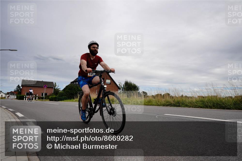 31.08.2025 - Elbe Triathlon Hamburg Michael Burmester http://msf.ph/oto/8669282 31.08.2025 14:13:55 Radfahren 126, 156 meine-sportfotos.de