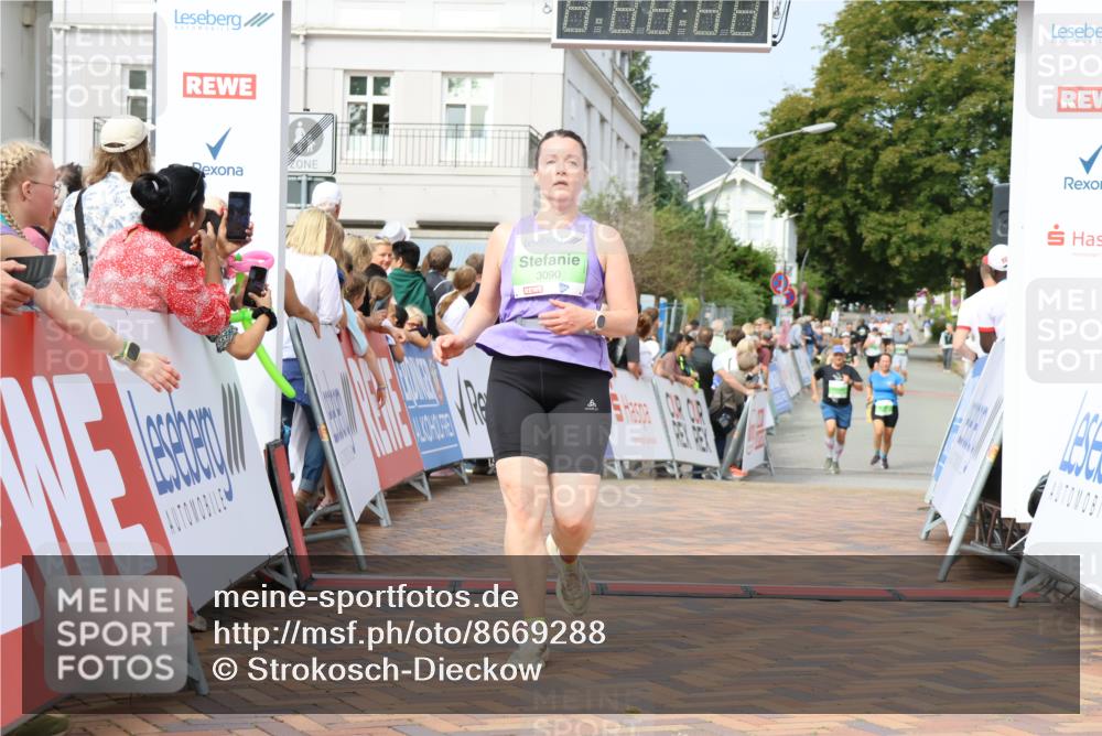 31.08.2025 - 21. Blankeneser Heldenlauf Strokosch-Dieckow http://msf.ph/oto/8669288 31.08.2025 11:13:22 Ziel 3311, 3090, 3054, 3319, 3327 meine-sportfotos.de
