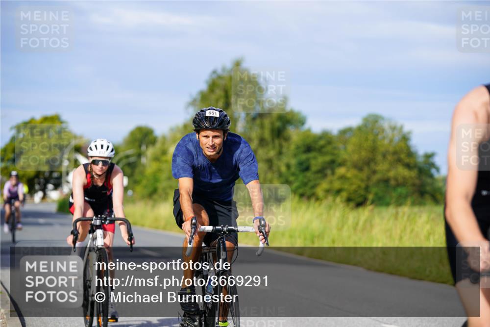 31.08.2025 - Elbe Triathlon Hamburg Michael Burmester http://msf.ph/oto/8669291 31.08.2025 09:51:56 Radfahren 390, 651, 761, 799, 817 meine-sportfotos.de