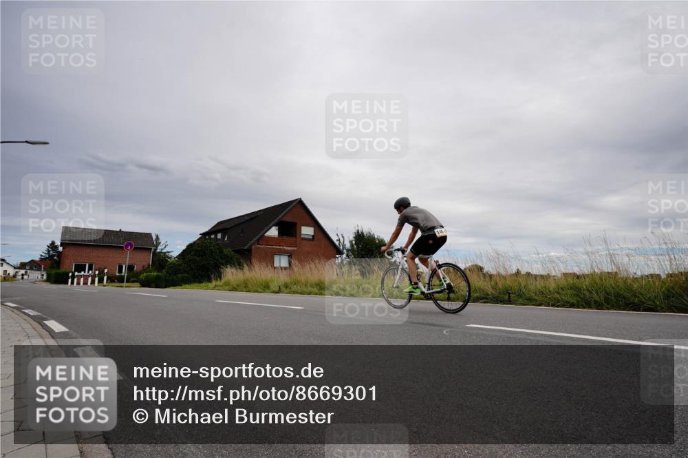 31.08.2025 - Elbe Triathlon Hamburg Michael Burmester http://msf.ph/oto/8669301 31.08.2025 14:14:19 Radfahren 153 meine-sportfotos.de