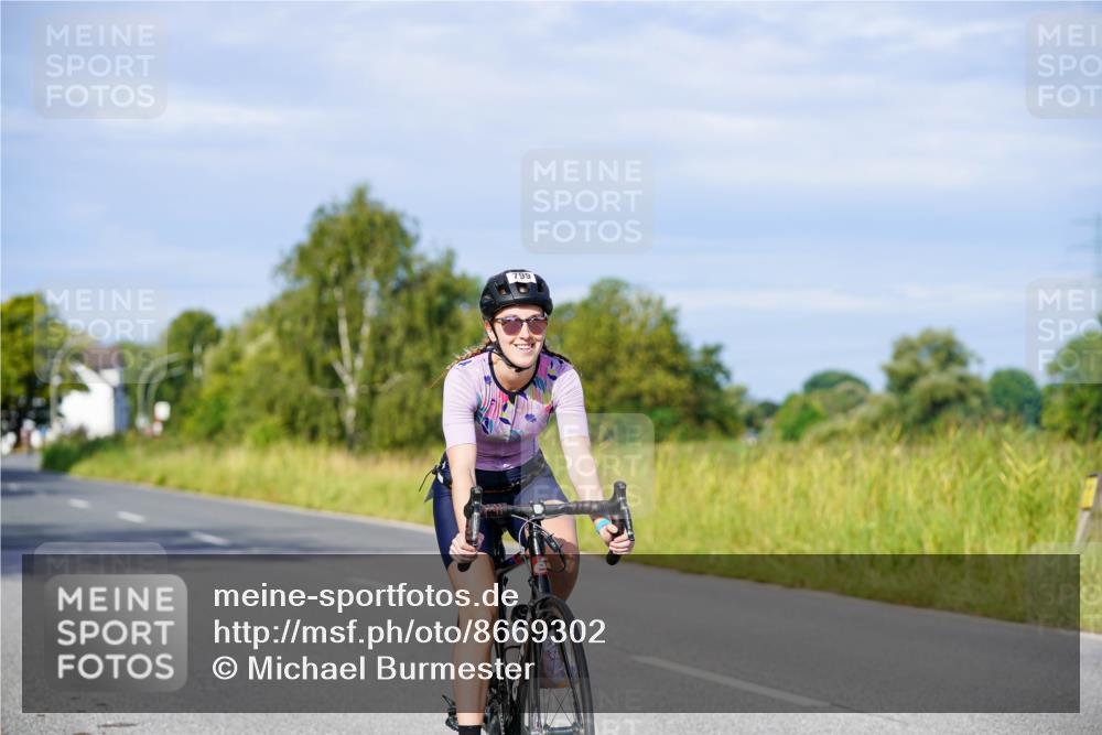 31.08.2025 - Elbe Triathlon Hamburg Michael Burmester http://msf.ph/oto/8669302 31.08.2025 09:52:00 Radfahren 403, 479, 761, 799, 817 meine-sportfotos.de