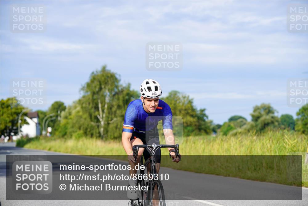 31.08.2025 - Elbe Triathlon Hamburg Michael Burmester http://msf.ph/oto/8669310 31.08.2025 09:52:06 Radfahren 403, 479, 854 meine-sportfotos.de