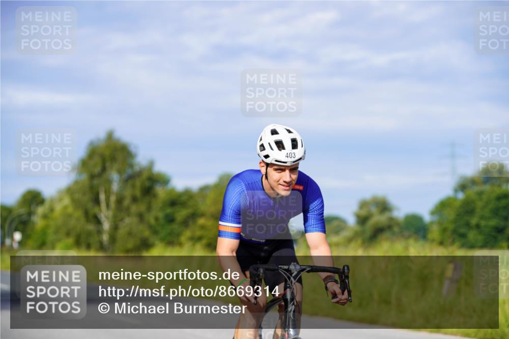 31.08.2025 - Elbe Triathlon Hamburg Michael Burmester http://msf.ph/oto/8669314 31.08.2025 09:52:06 Radfahren 403, 479, 854 meine-sportfotos.de