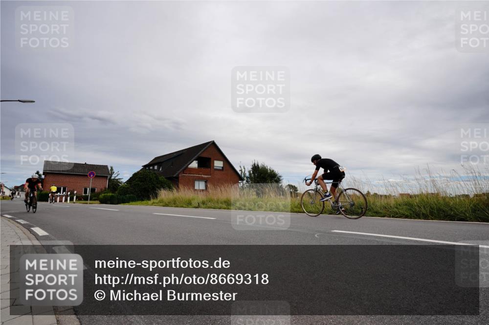 31.08.2025 - Elbe Triathlon Hamburg Michael Burmester http://msf.ph/oto/8669318 31.08.2025 14:14:37 Radfahren 158 meine-sportfotos.de