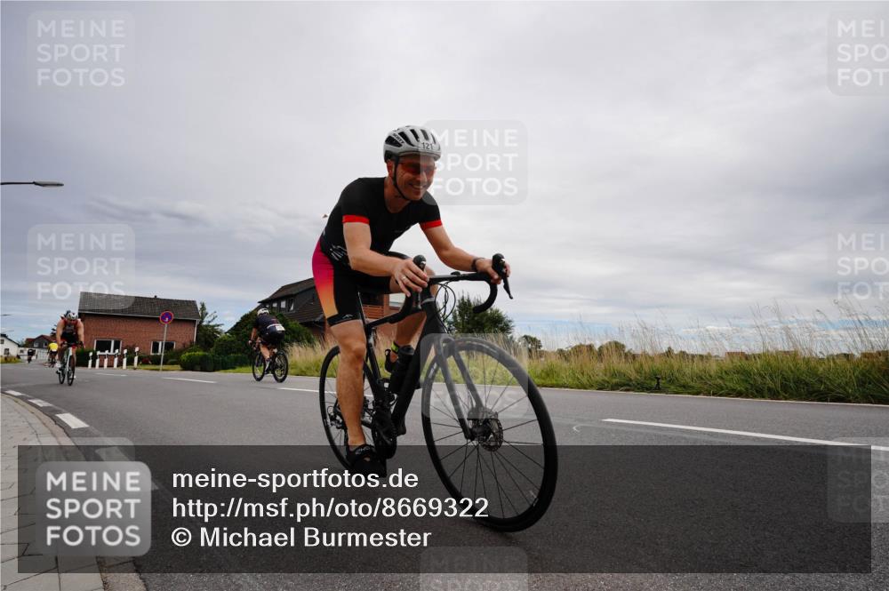 31.08.2025 - Elbe Triathlon Hamburg Michael Burmester http://msf.ph/oto/8669322 31.08.2025 14:14:38 Radfahren 158 meine-sportfotos.de