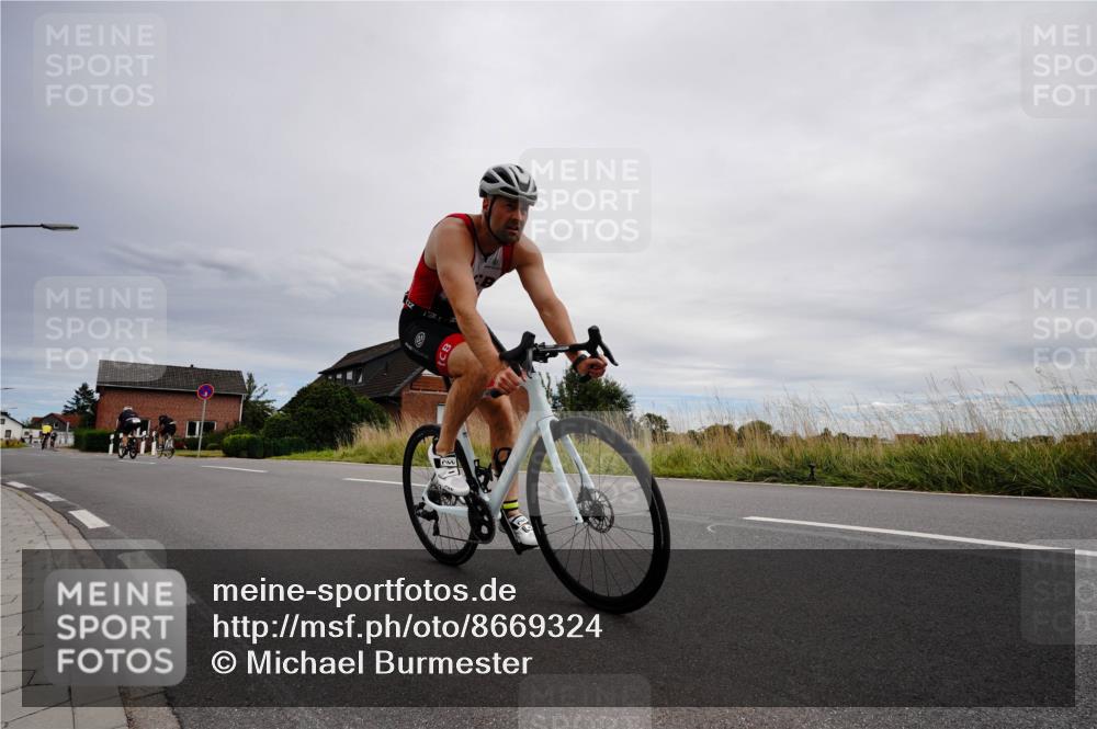 31.08.2025 - Elbe Triathlon Hamburg Michael Burmester http://msf.ph/oto/8669324 31.08.2025 14:14:40 Radfahren 158 meine-sportfotos.de