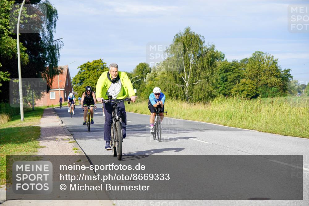 31.08.2025 - Elbe Triathlon Hamburg Michael Burmester http://msf.ph/oto/8669333 31.08.2025 09:52:17 Radfahren 297, 386, 517, 642, 703, 747, 895 meine-sportfotos.de