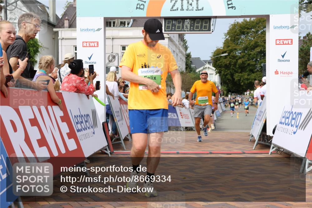 31.08.2025 - 21. Blankeneser Heldenlauf Strokosch-Dieckow http://msf.ph/oto/8669334 31.08.2025 11:13:18 Ziel 3631, 3311, 3090, 3054, 3319, 3327, 3437 meine-sportfotos.de
