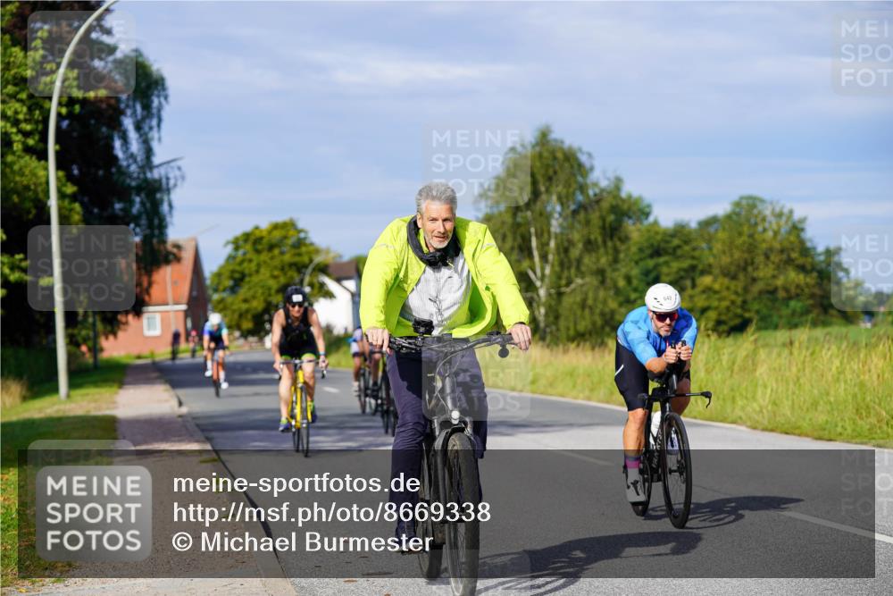 31.08.2025 - Elbe Triathlon Hamburg Michael Burmester http://msf.ph/oto/8669338 31.08.2025 09:52:18 Radfahren 297, 386, 517, 642, 703, 747, 895 meine-sportfotos.de