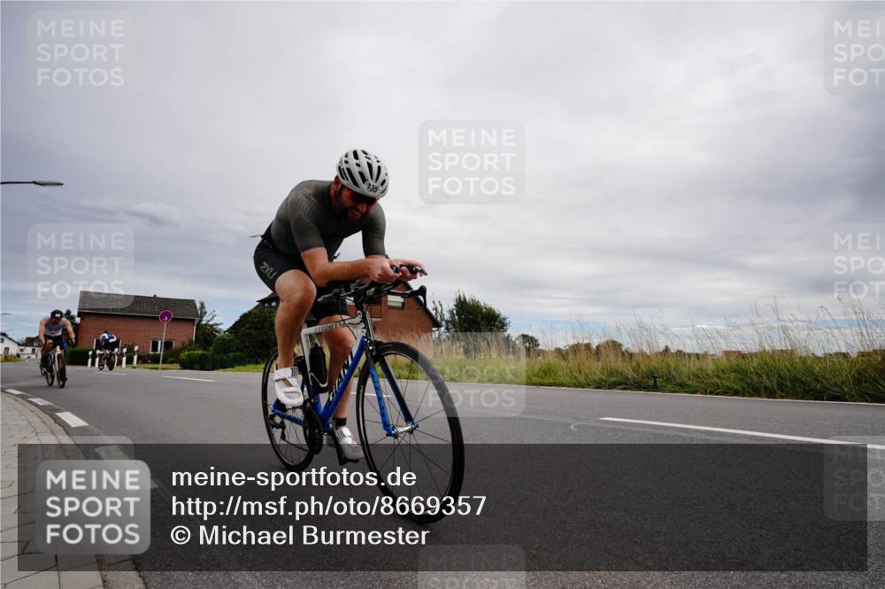 31.08.2025 - Elbe Triathlon Hamburg Michael Burmester http://msf.ph/oto/8669357 31.08.2025 14:15:28 Radfahren 135, 136, 147 meine-sportfotos.de