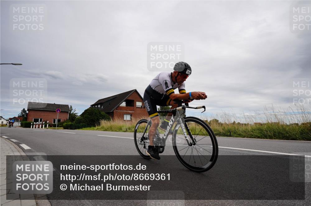 31.08.2025 - Elbe Triathlon Hamburg Michael Burmester http://msf.ph/oto/8669361 31.08.2025 14:15:30 Radfahren 135, 147 meine-sportfotos.de