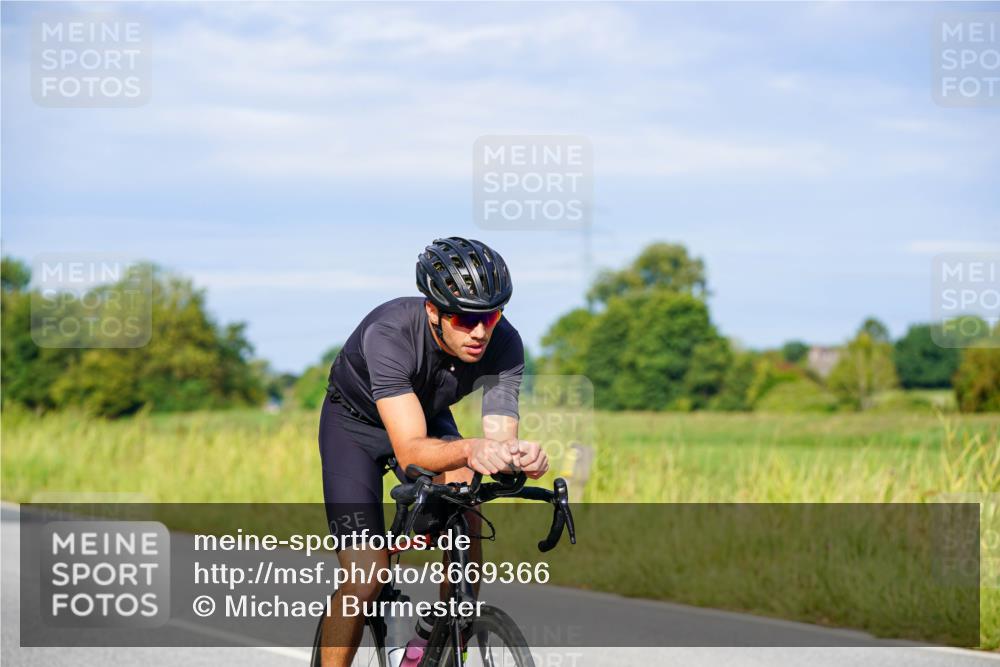 31.08.2025 - Elbe Triathlon Hamburg Michael Burmester http://msf.ph/oto/8669366 31.08.2025 09:52:24 Radfahren 386, 517, 789 meine-sportfotos.de