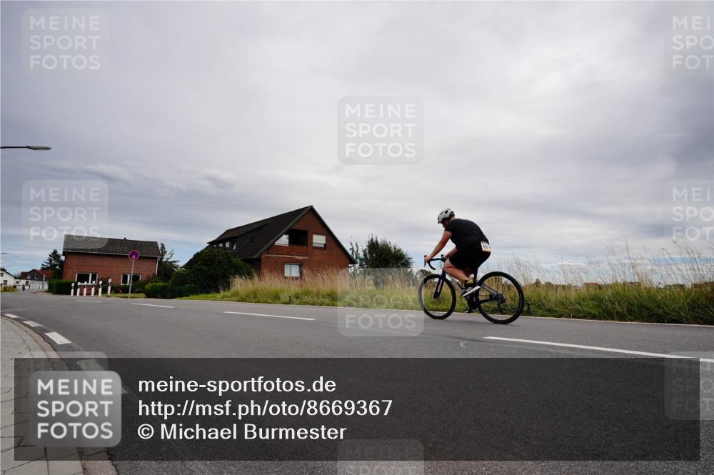 31.08.2025 - Elbe Triathlon Hamburg Michael Burmester http://msf.ph/oto/8669367 31.08.2025 14:16:02 Radfahren 129 meine-sportfotos.de