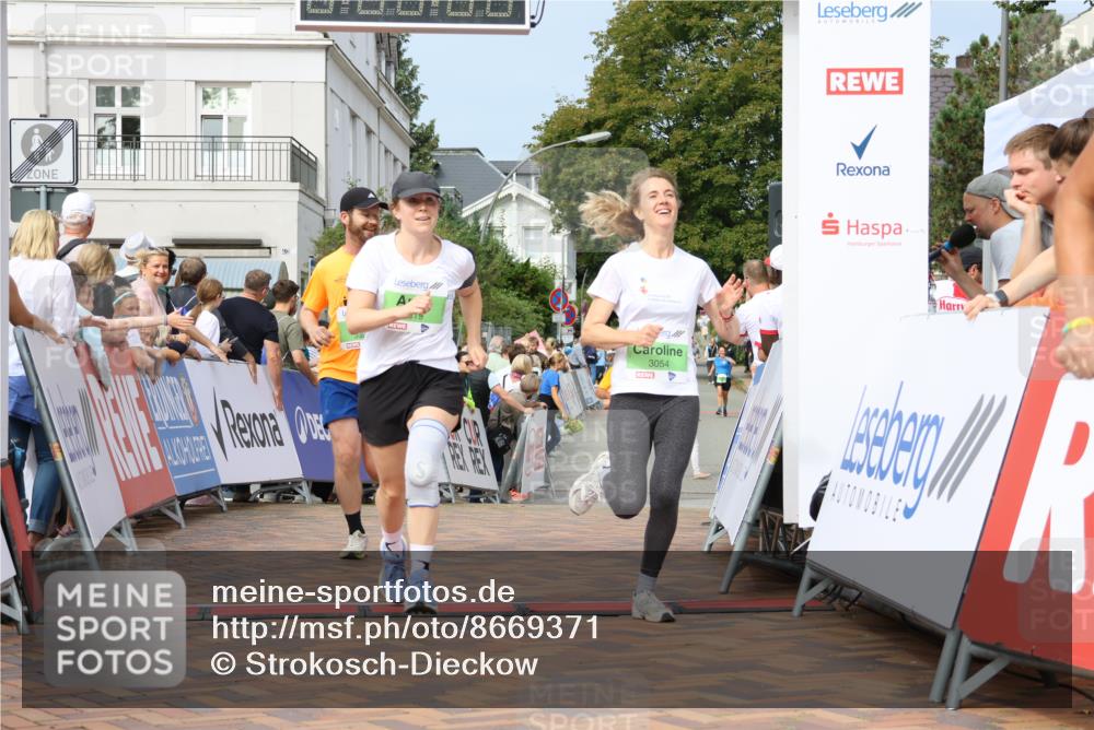 31.08.2025 - 21. Blankeneser Heldenlauf Strokosch-Dieckow http://msf.ph/oto/8669371 31.08.2025 11:13:16 Ziel 3631, 3311, 3054, 3319, 3327, 3437 meine-sportfotos.de