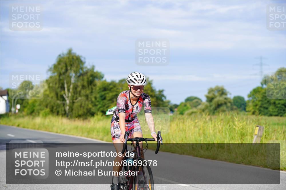 31.08.2025 - Elbe Triathlon Hamburg Michael Burmester http://msf.ph/oto/8669378 31.08.2025 09:52:31 Radfahren 327, 575, 789 meine-sportfotos.de