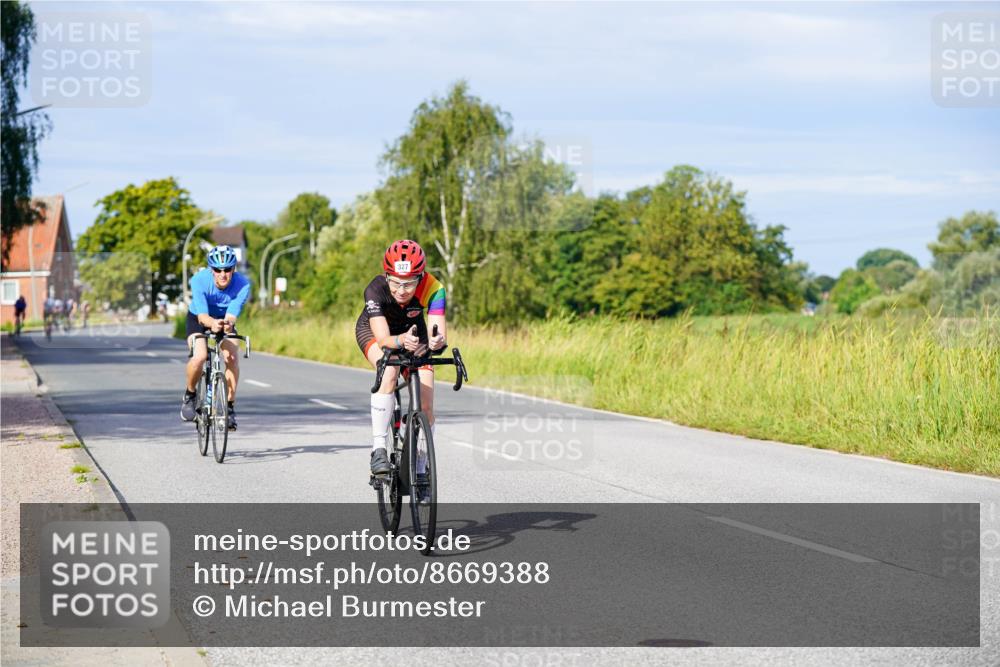 31.08.2025 - Elbe Triathlon Hamburg Michael Burmester http://msf.ph/oto/8669388 31.08.2025 09:52:32 Radfahren 327, 575, 789 meine-sportfotos.de