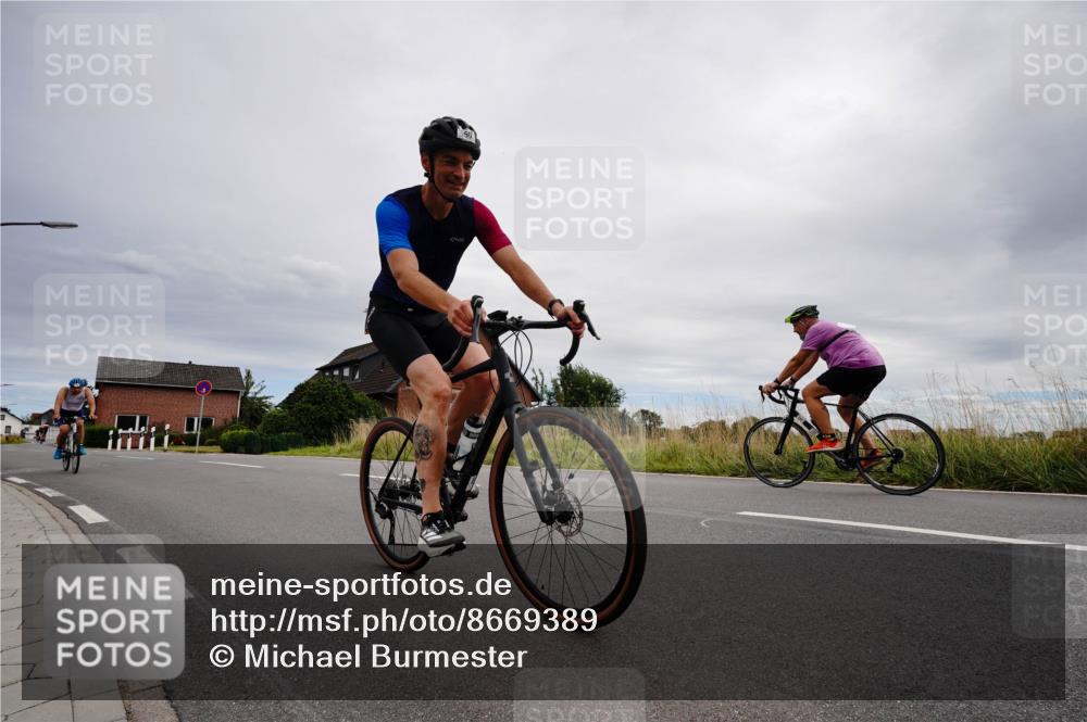 31.08.2025 - Elbe Triathlon Hamburg Michael Burmester http://msf.ph/oto/8669389 31.08.2025 14:16:32 Radfahren 150, 161 meine-sportfotos.de
