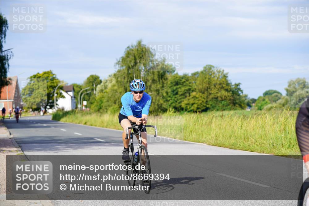 31.08.2025 - Elbe Triathlon Hamburg Michael Burmester http://msf.ph/oto/8669394 31.08.2025 09:52:33 Radfahren 327, 424, 575, 789 meine-sportfotos.de