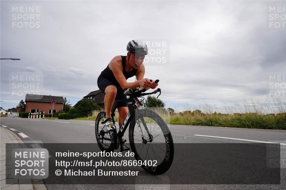 31.08.2025 - Elbe Triathlon Hamburg Michael Burmester http://msf.ph/oto/8669402 31.08.2025 14:16:56 Radfahren 141 meine-sportfotos.de