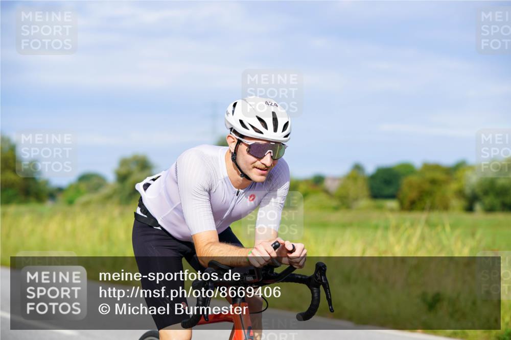31.08.2025 - Elbe Triathlon Hamburg Michael Burmester http://msf.ph/oto/8669406 31.08.2025 09:52:41 Radfahren 424, 606, 611, 741, 788 meine-sportfotos.de