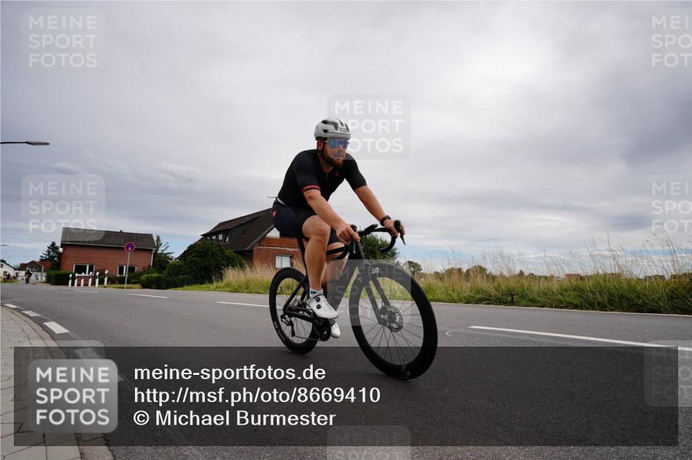 31.08.2025 - Elbe Triathlon Hamburg Michael Burmester http://msf.ph/oto/8669410 31.08.2025 14:17:11 Radfahren 130 meine-sportfotos.de