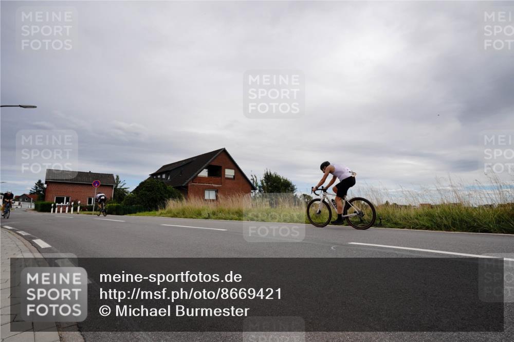 31.08.2025 - Elbe Triathlon Hamburg Michael Burmester http://msf.ph/oto/8669421 31.08.2025 14:17:27 Radfahren 125, 140, 144 meine-sportfotos.de