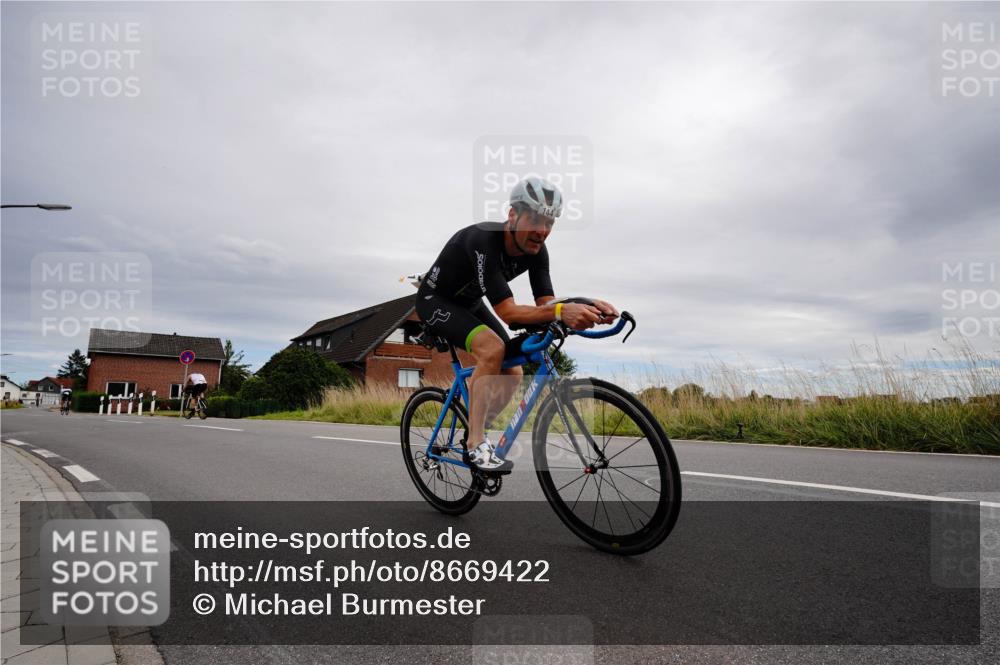 31.08.2025 - Elbe Triathlon Hamburg Michael Burmester http://msf.ph/oto/8669422 31.08.2025 14:17:28 Radfahren 125, 140, 144 meine-sportfotos.de