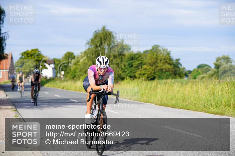 31.08.2025 - Elbe Triathlon Hamburg Michael Burmester http://msf.ph/oto/8669423 31.08.2025 09:52:46 Radfahren 543, 606, 741, 788, 809 meine-sportfotos.de
